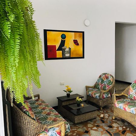 Hotel Maceo Melgar Dış mekan fotoğraf