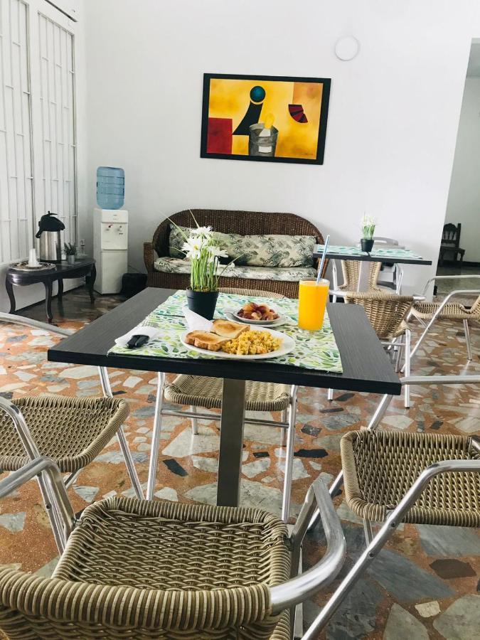 Hotel Maceo Melgar Dış mekan fotoğraf